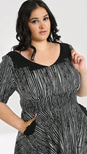 Load image into Gallery viewer, Regan 50’s Dress