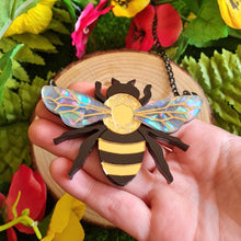 Load image into Gallery viewer, Bee necklace