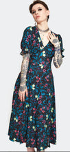 Load image into Gallery viewer, Venus Flytrap Print Midi Dress