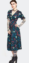 Load image into Gallery viewer, Venus Flytrap Print Midi Dress