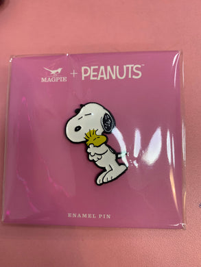 Peanuts Give Hugs Pin