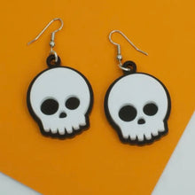 Load image into Gallery viewer, Skull Earrings