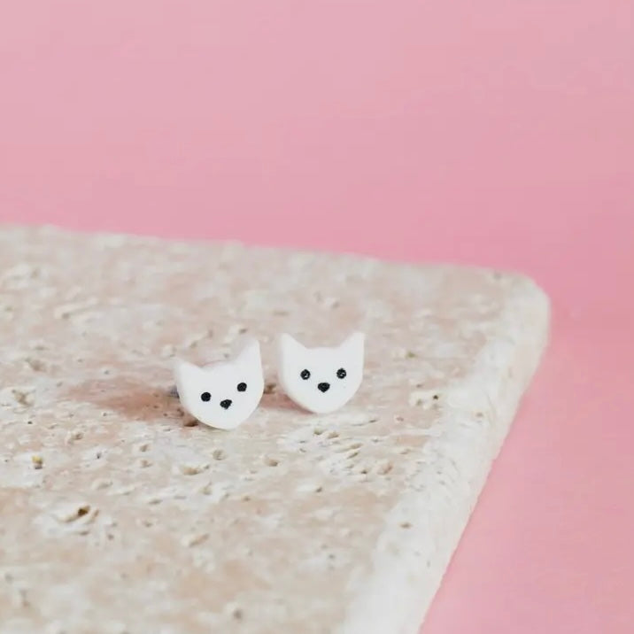 Kitty Cat Earrings White