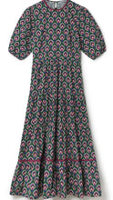 Load image into Gallery viewer, Poplin Puff Sleeve Tiered Midi Smock Dress In Green