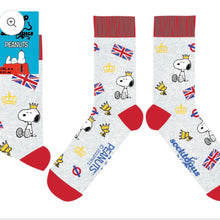 Load image into Gallery viewer, Peanuts in London Socks
