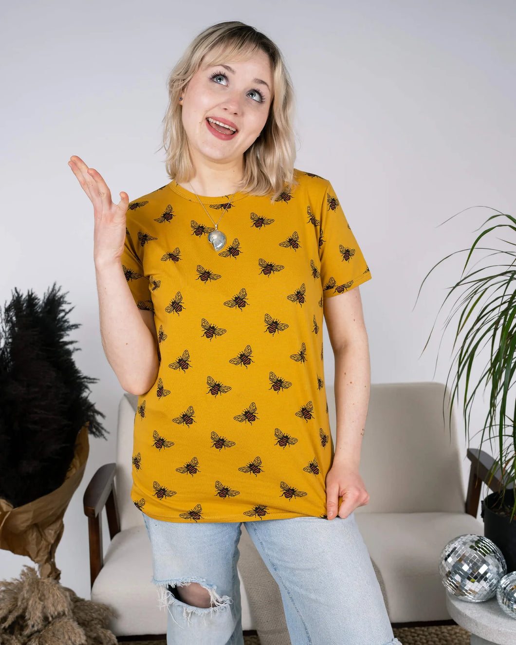 Buzzy Bee Mustard Gold Tee