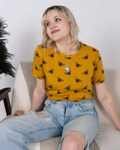 Load image into Gallery viewer, Buzzy Bee Mustard Gold Tee