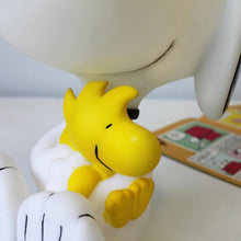 Load image into Gallery viewer, Peanuts Sitting Snoopy and Woodstock LED