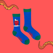 Load image into Gallery viewer, NIGHT ON THE TILES SOCKS - PEANUTS