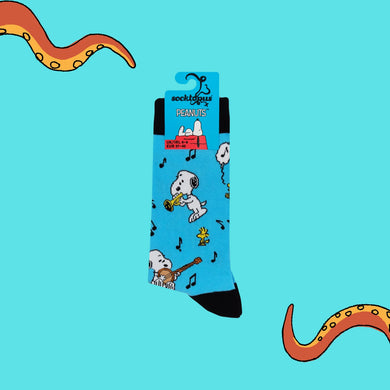 MUSICAL SNOOPY SOCKS - PEANUTS