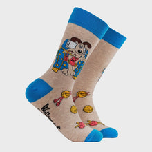 Load image into Gallery viewer, GROMIT KNITTING SOCKS - SOCKTOPUS X WALLACE &amp; GROMIT