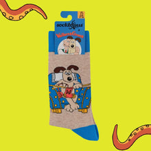 Load image into Gallery viewer, GROMIT KNITTING SOCKS - SOCKTOPUS X WALLACE &amp; GROMIT