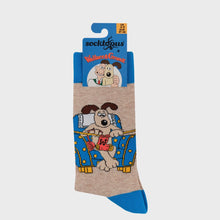 Load image into Gallery viewer, GROMIT KNITTING SOCKS - SOCKTOPUS X WALLACE &amp; GROMIT