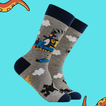 Load image into Gallery viewer, FEATHER'S TRAIN SOCKS - SOCKTOPUS X WALLACE &amp; GROMIT