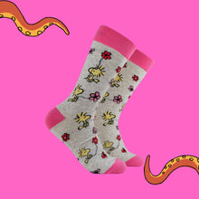 Load image into Gallery viewer, Woodstock Flowers Socks