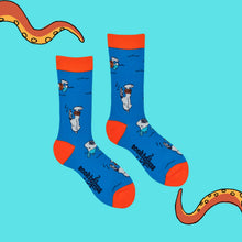 Load image into Gallery viewer, Swimming Snoopy Socks