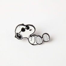 Load image into Gallery viewer, Peanuts Vibe Enamel Pin - Slacker