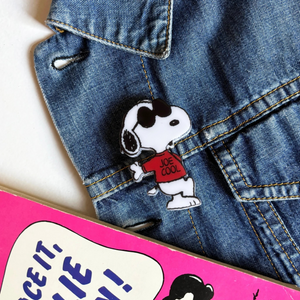 Peanuts Joe Cool Pin Badge Snoopy