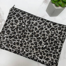 Load image into Gallery viewer, Silver Leopard Glitter Clutch Bag